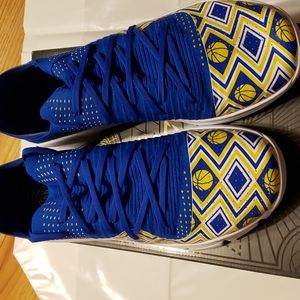 UA TB CURRY 4 LOW 3021707-401